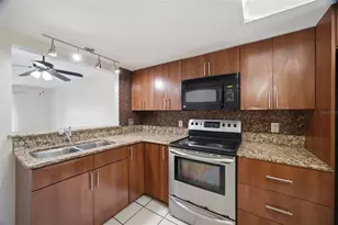 6336 Newtown Cir, Tampa, FL 33615 - Photo 5