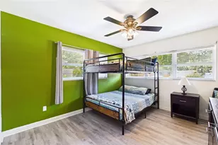 6400 Pelican Dr S, Saint Petersburg, FL 33707 - Photo 27