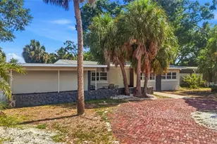 6400 Pelican Dr S, Saint Petersburg, FL 33707 - Photo 3