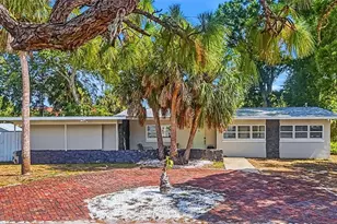 6400 Pelican Dr S, Saint Petersburg, FL 33707 - Photo 1