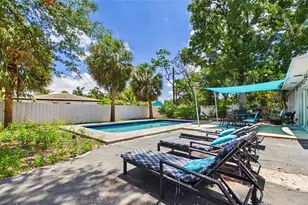 6400 Pelican Dr S, Saint Petersburg, FL 33707 - Photo 35