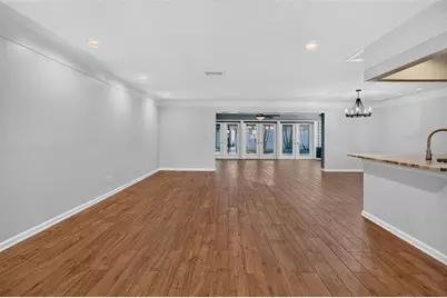8094 12th Avenue S, Saint Petersburg, FL 33707 - Photo 17