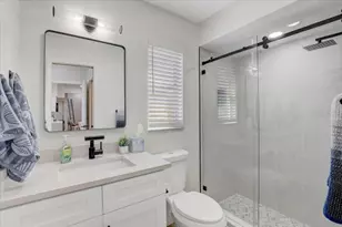 6505 64th Ln E, Palmetto, FL 34221 - Photo 11