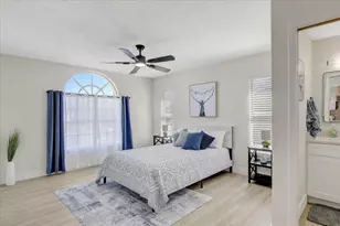 6505 64th Ln E, Palmetto, FL 34221 - Photo 9