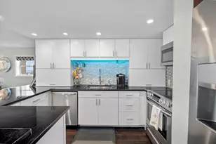 1120 N Shore Dr NE, Saint Petersburg, FL 33701 - Photo 15