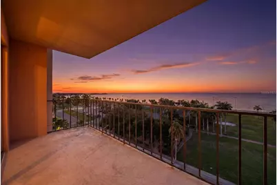 1120 N Shore Drive NE #802, Saint Petersburg, FL 33701 - Photo 7