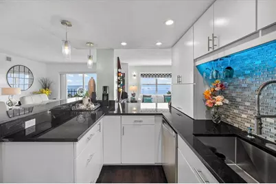 1120 N Shore Drive NE #802, Saint Petersburg, FL 33701 - Photo 13
