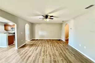 4505 Ashburn Square Dr, Tampa, FL 33610 - Photo 9