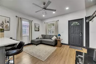 1009 E Columbus Dr, Tampa, FL 33605 - Photo 5