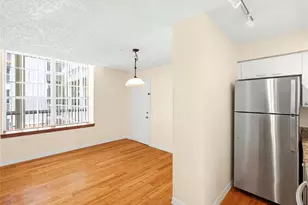 701 Mirror Lake Dr N, Saint Petersburg, FL 33701 - Photo 25
