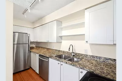 701 Mirror Lake Drive N #202, Saint Petersburg, FL 33701 - Photo 23