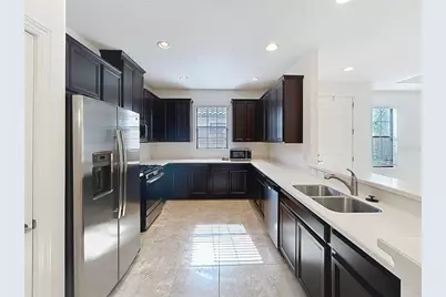 8335 Alberata Vista Drive, Tampa, FL 33647 - Photo 9
