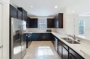 8335 Alberata Vista Dr, Tampa, FL 33647 - Photo 9