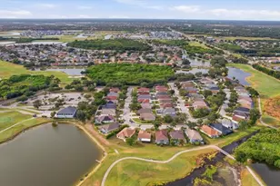 819 Springwood Cir, Bradenton, FL 34212 - Photo 9