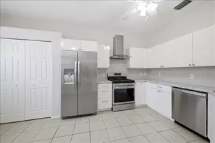 819 Springwood Cir, Bradenton, FL 34212 - Photo 29