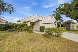819 Springwood Cir, Bradenton, FL 34212 - Photo 13
