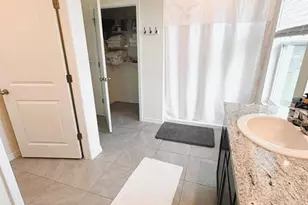 35665 Sunflower Hl Dr, Zephyrhills, FL 33541 - Photo 9