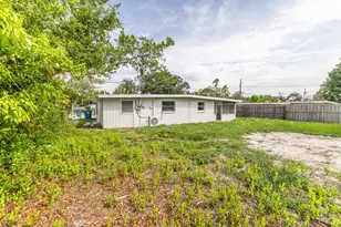 4050 Arrowhead Ave, Spring Hill, FL 34606 - Photo 3