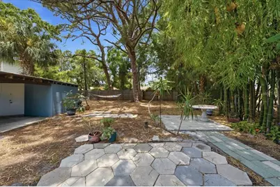 745 Alamanda Way S, Saint Petersburg, FL 33705 - Photo 19