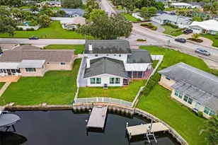 4000 14th Way NE, Saint Petersburg, FL 33703 - Photo 1