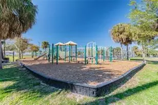3748 Manatee Dr SE, Saint Petersburg, FL 33705 - Photo 21