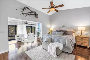 990 San Carlos Ct NE, Saint Petersburg, FL 33702 - Photo 3