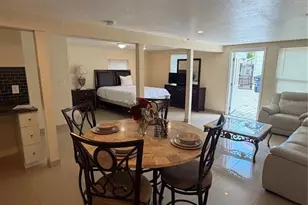 1212 E Columbus Dr, Tampa, FL 33605 - Photo 15