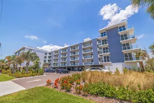 415 Island Way, Clearwater Beach, FL 33767 - Photo 3