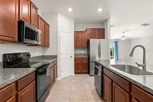 10515 Carloway Hills Dr, Wimauma, FL 33598 - Photo 13