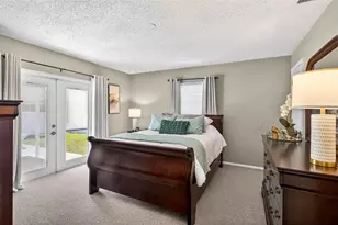 6035 19th St NE, Saint Petersburg, FL 33703 - Photo 13