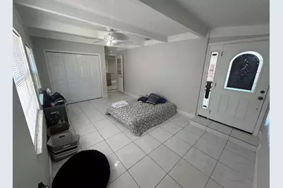 5112 Gateway Drive, Tampa, FL 33615 - Photo 9