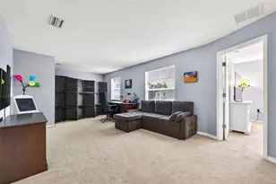 9018 N River Rd, Tampa, FL 33635 - Photo 33