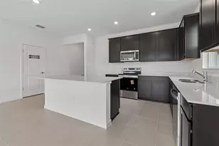 11243 Sycamore Glen Loop, Thonotosassa, FL 33592 - Photo 5