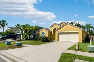 1229 Crimson Clover Ln, Wesley Chapel, FL 33543 - Photo 3
