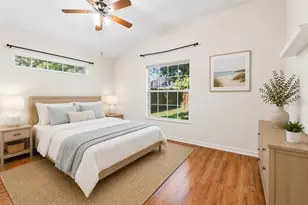 1229 Crimson Clover Ln, Wesley Chapel, FL 33543 - Photo 9