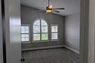 27506 Waikiki Ct, Wesley Chapel, FL 33544 - Photo 21