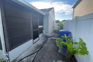11001 Sunswept Pl, Tampa, FL 33624 - Photo 31