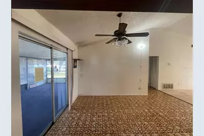 11001 Sunswept Place, Tampa, FL 33624 - Photo 9