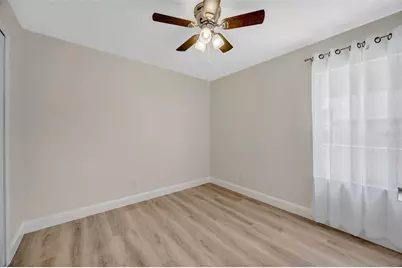 511 Center Point Road, Valrico, FL 33594 - Photo 11