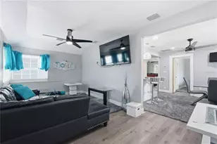 1340 13th Ave S, Saint Petersburg, FL 33713 - Photo 3