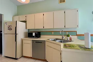 726 Stillview Cir, Brandon, FL 33510 - Photo 17