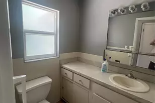 3900 17th St N, Saint Petersburg, FL 33714 - Photo 15