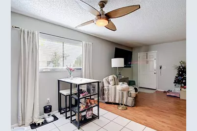 11805 Raintree Lake Ln #B, Temple Terrace, FL 33617 - Photo 13