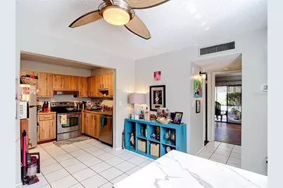 11805 Raintree Lake Ln #B, Temple Terrace, FL 33617 - Photo 11