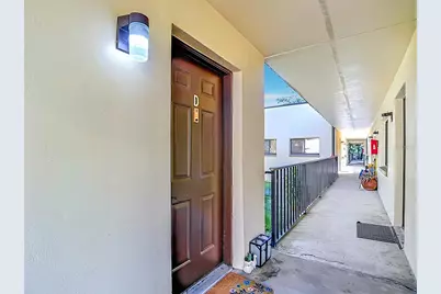 11805 Raintree Lake Ln #D, Temple Terrace, FL 33617 - Photo 3