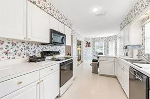 6353 Silver Lakes Dr W, Lakeland, FL 33810 - Photo 21