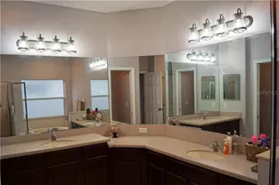 1742 Mira Lago Cir, Ruskin, FL 33570 - Photo 23
