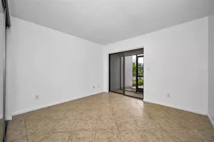 10626 Longwood Dr, Seminole, FL 33777 - Photo 25