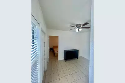 7302 Woodhall Court, Tampa, FL 33634 - Photo 3