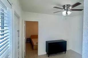 7302 Woodhall Ct, Tampa, FL 33634 - Photo 3
